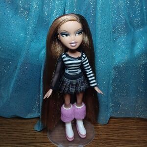 Bratz Doll - Magic Hair Yasmin